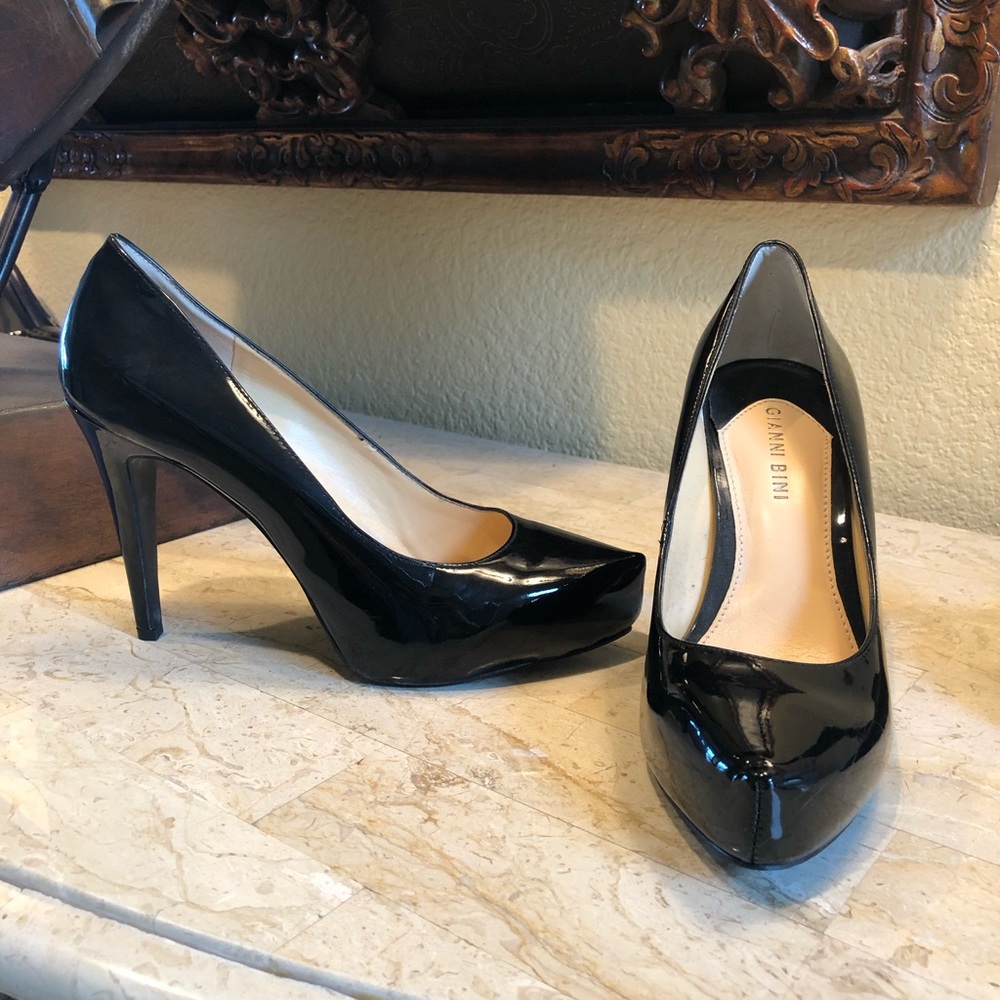 Gianni Bini platform heels